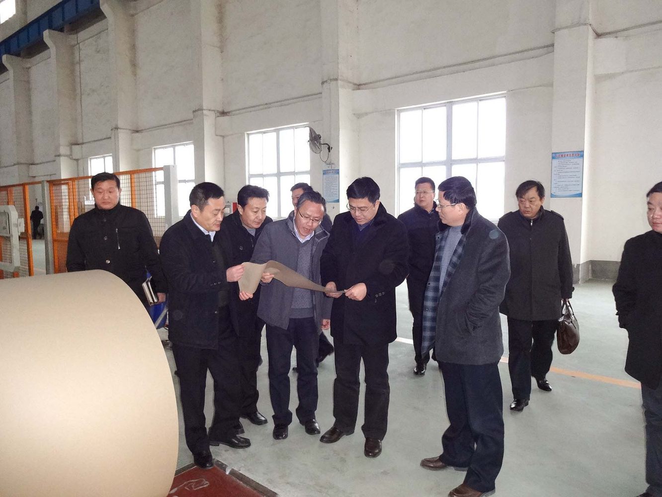 12月26日下午,在黄沙港镇党委书记徐旭东的陪同下,射阳县县长田为友
